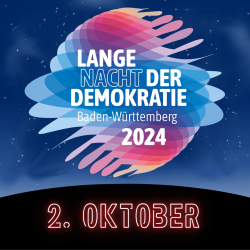 Das Logo der Langen Nacht der Demokratie vor einem Sternenhimmel, darunter in Leuchtschrift das Datum